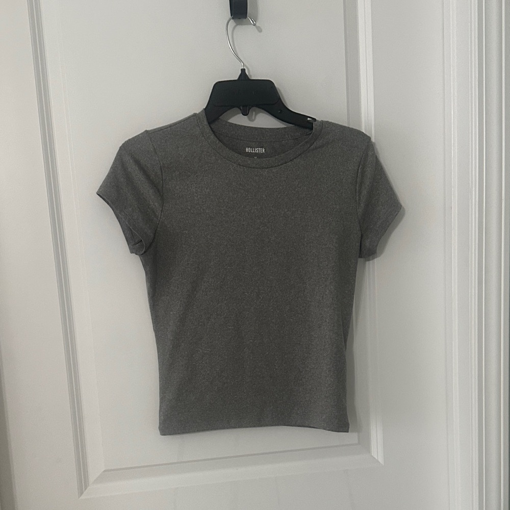 Hollister Charcoal Gray Crewneck T-Shirt
